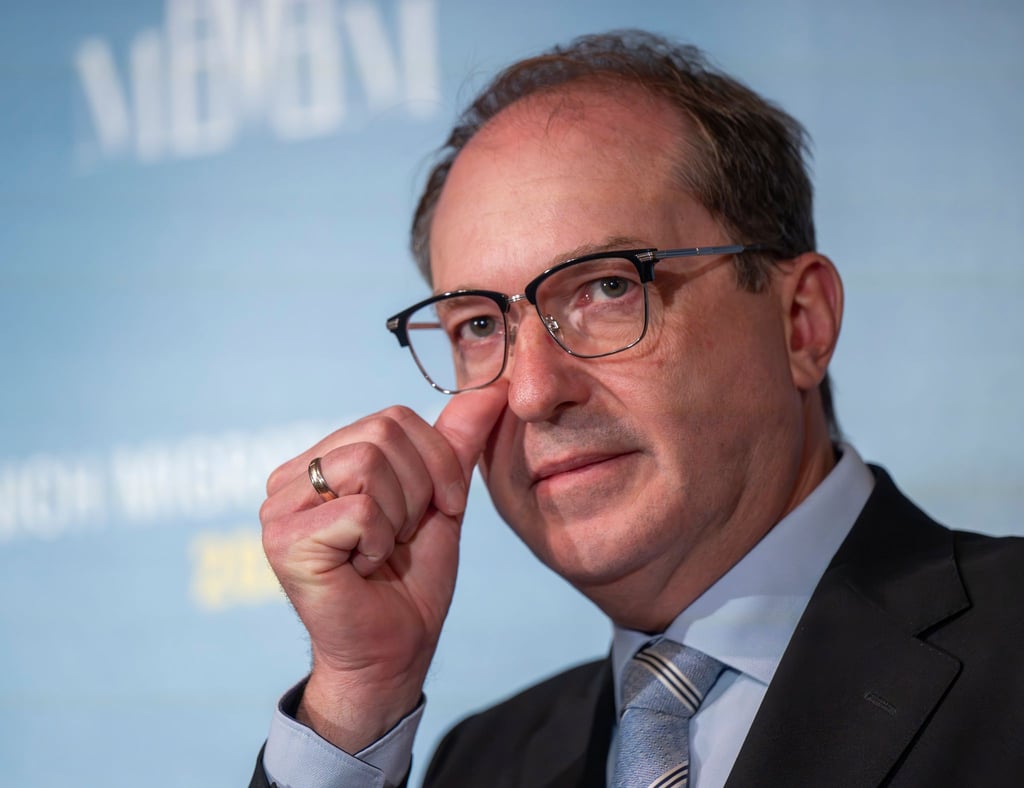 Bundesinnenminister Alexander Dobrindt will beim Thema Migration weiter Druck machen und die europäische Asylpolitik „schärfen und härten“ - konkrete Ergebnisse gab es beim Treffen mit seinen Amtskollegen in München aber keine.