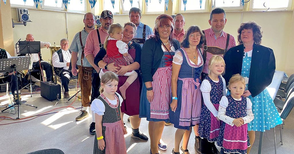 Beim Oktoberfest in Gorsdorf-Hemsendorf am Tag der Deutschen Einheit.