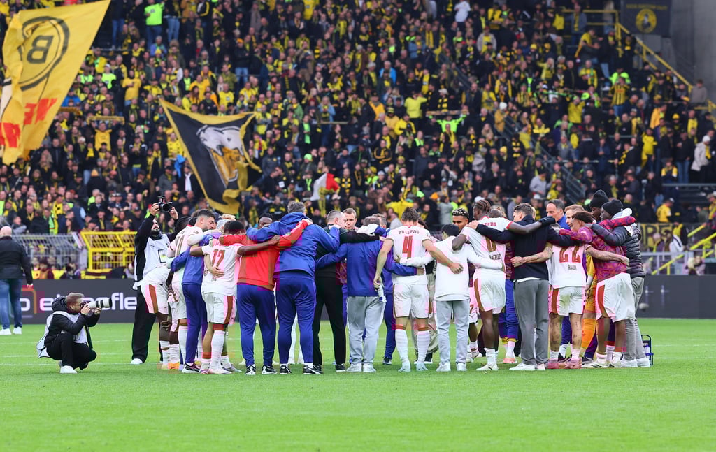 Wieder eine Mannschaft: RB Leipzig in Dortmund.