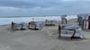 Auf der Insel Norderney kippten etliche Strandkörbe um.