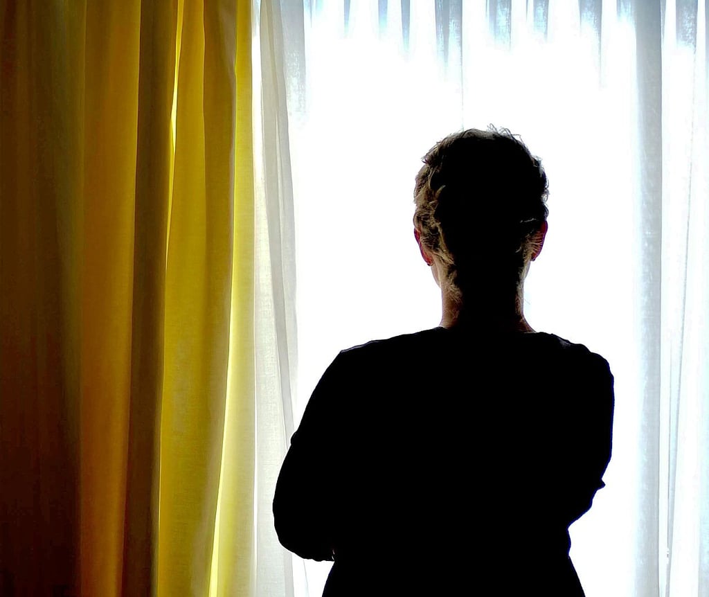 Immer mehr Menschen suchen Schutz vor häuslicher Gewalt – wie in einem Frauenhaus. Die Zahl der registrierten Fälle ist laut Polizei deutlich gestiegen, besonders im Saale- und im Burgenlandkreis.