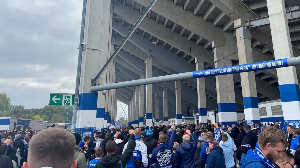 Es war sicherlich eine vierstellige Anzahl an Anhängern des 1. FC Magdeburg, die der Einladung der Fanszene gefolgt war.