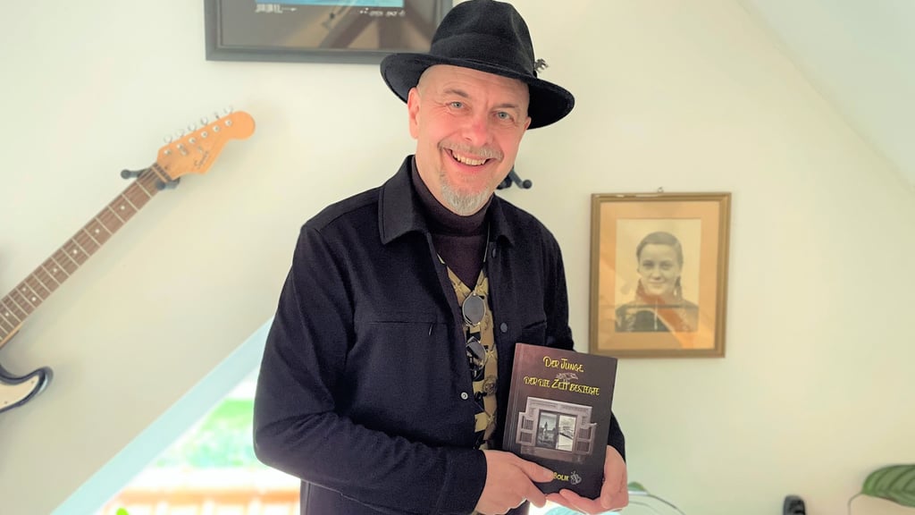 Der Harzer Autor Martin Bolik hat im September 2025 den neuen Roman „Der Junge, der die Zeit besiegte“ veröffentlicht. Das Buch spielt im Harz.