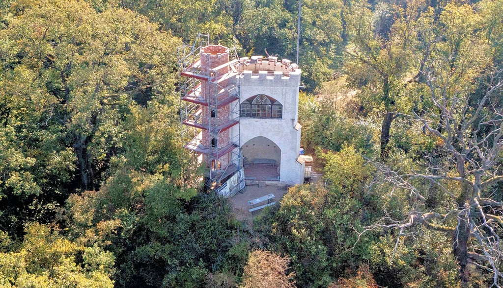 Blick aus der Luft auf die Wallwitzburg, die nach historischem Vorbild einen Treppenturm erhält.