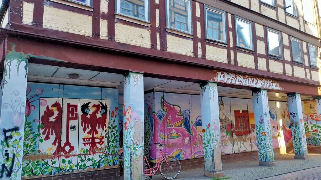 Burgstraße 59 Salzwedel: Die ehemalige Wäscherei Gartz mit dem charakteristischen Säulengang soll abgerissen werden.