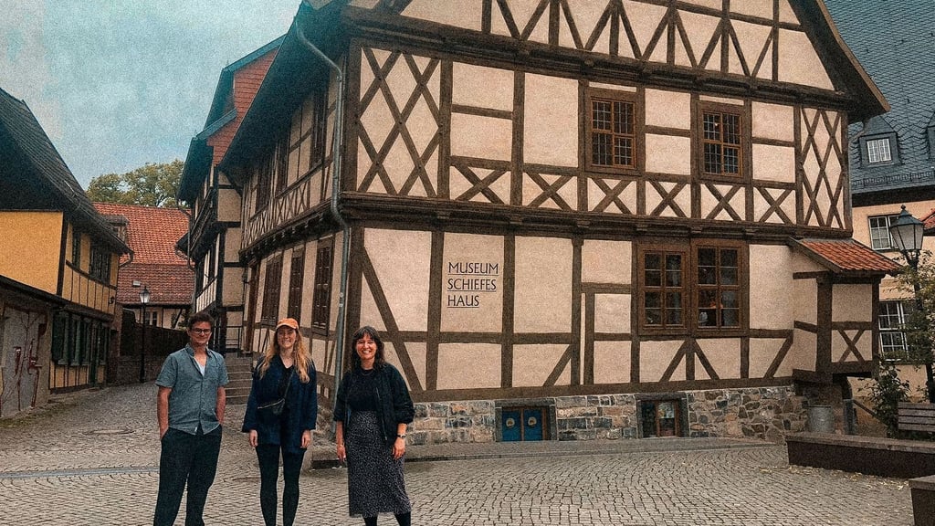 Wollen Wernigerode mit ihrem Projekt „Fotoskopia“ zum Zentrum für zeitgenössische Fotografie machen (von links): Tim Bruns, Anika Spereiter und: Annekathrin Müller.