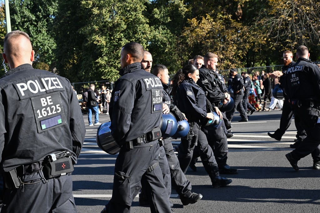 Die Berliner Polizei will zum zweiten Jahrestag des Hamas-Massakers in Israel stärker präsent sein. (Archivbild)