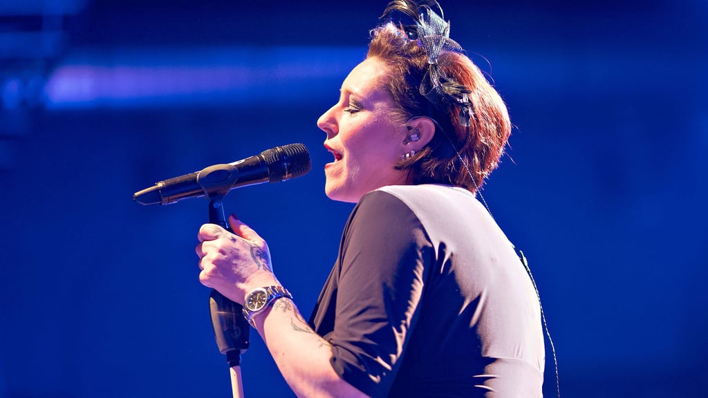 AnNa R. im Dezember 2013 in Berlin: „Wir brauchen mehr Mut zur Liebe, wir brauchen mehr Mut zum Glück“.