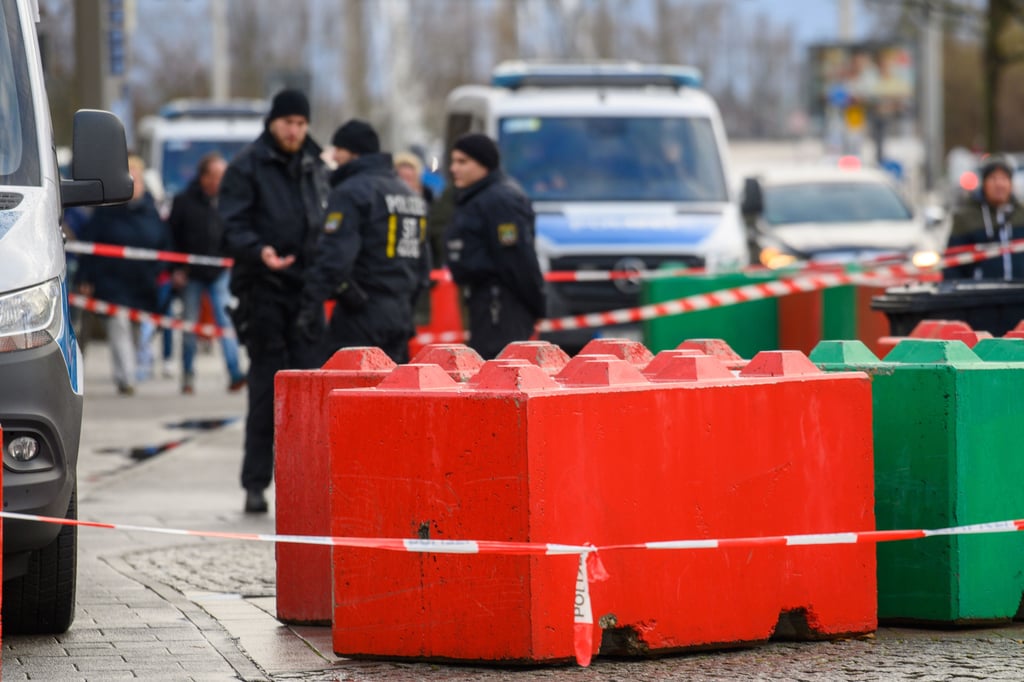 Betonsperren der Firma Rasch nach dem Anschlag auf den Weihnachtsmarkt.