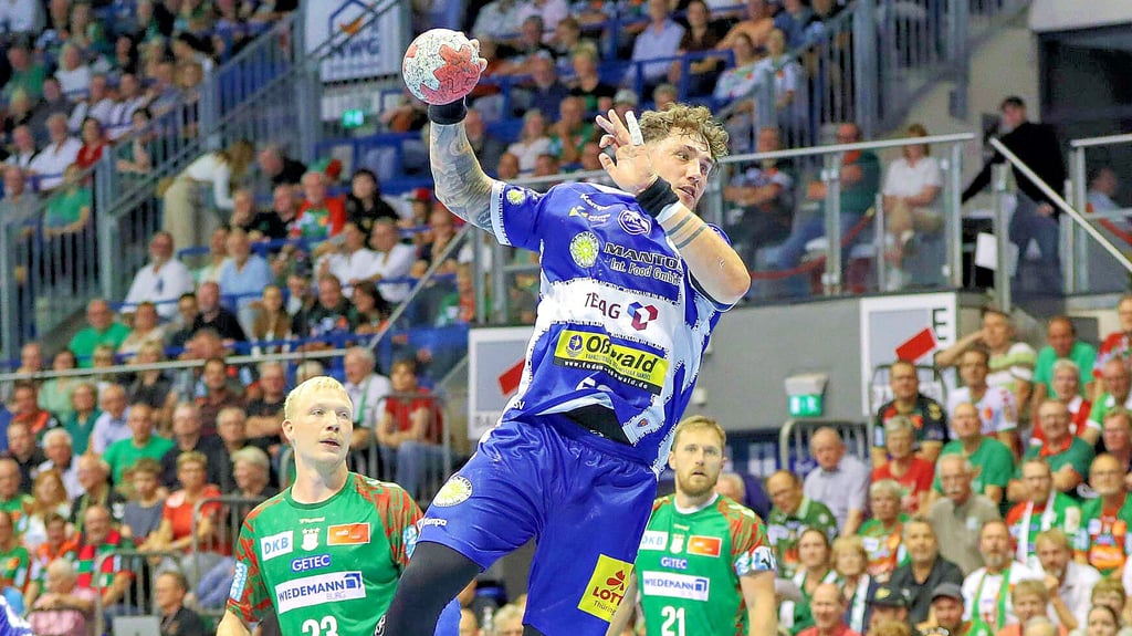 Justin Kurch (vorn) begann einst in Zeitz mit dem Handball.
