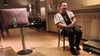Philipp Braak stellte „Terezín - Eine Geschichte von Fußball und Tod“ in der Theaterbar Halberstadt vor.