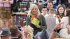 Moderatorin Andrea "Kiwi" Kiewel begrüßt am Sonntag, dem 12. Oktober, wieder viele Gäste im "ZDF-Fernsehgarten".