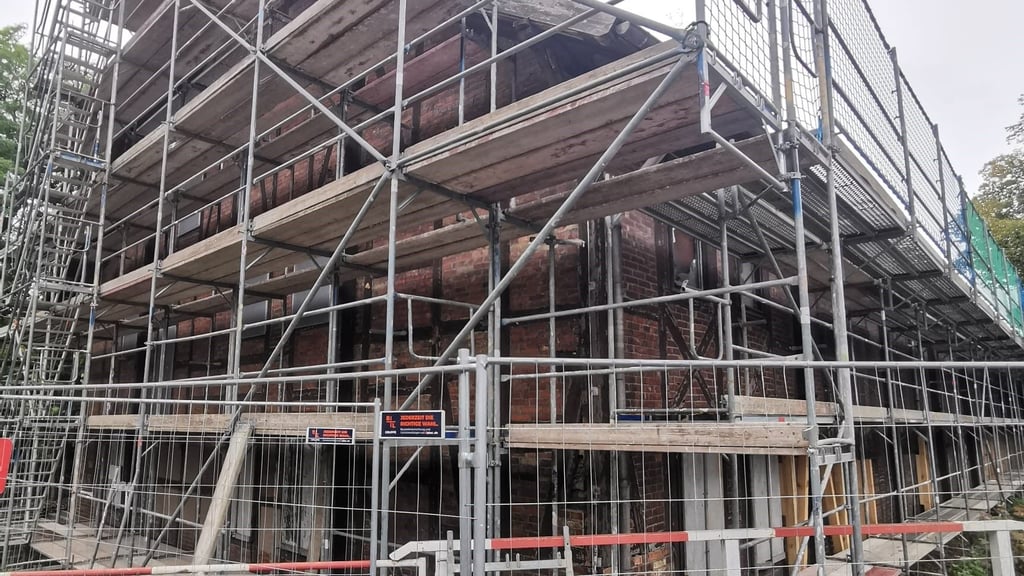 Die denkmalgeschützte einstige Harzturnhalle in Halberstadt wird saniert.