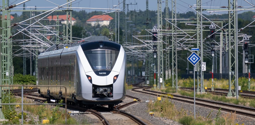 Zwischen Leipzig und Chemnitz rollt bald ein Zug, der ohne Diesel auskommt (Archivbild)