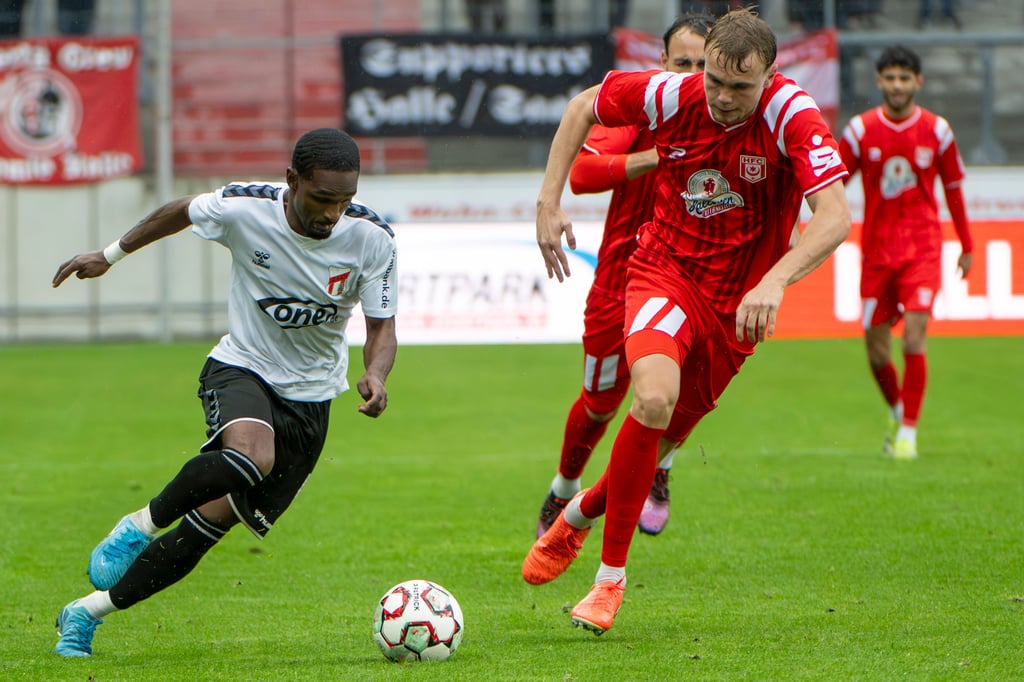 Kilian Zaruba (rechts) spielte gegen Meuselwitz erstmals seit April. 