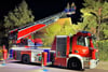 Die Drehleiter der Schönebecker Feuerwehr wurde im Rahmen der Amtshilfe beim Einsatz in Biere eingesetzt. Hier wurde eine Leiche entdeckt. 