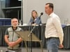 Landrat Steffen Burchhardt (rechts) verabschiedete Kreisbrandmeister Maik Friedrich.