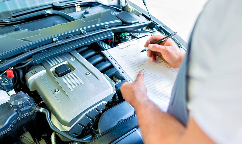 Ein Mechaniker eines Schönebecker Autohauses soll im Rahmen der Arbeit Straftaten begangen haben.