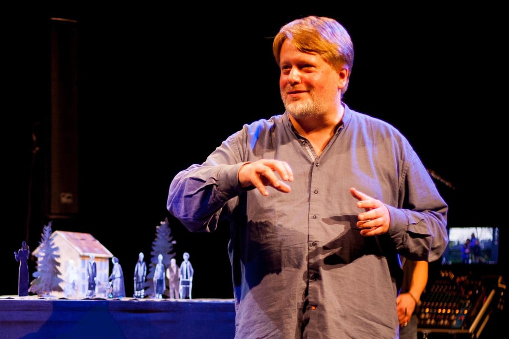 Das Theaterstück über Magdeburg-Neustadt ist für Regisseur Georg Genoux etwas sehr persönliches. Auch er sucht nach Heimat.