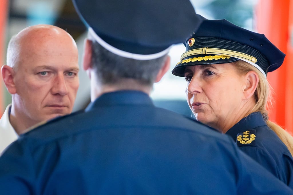 Die Berliner Polizei braucht nach Ansicht des Regierenden Bürgermeisters Kai Wegner (CDU) mehr Befugnisse, um die Freiheit zu verteidigen. (Archivbild)