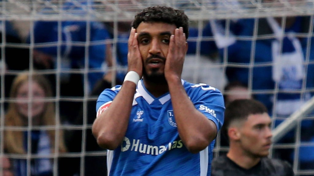 Rayan Ghrieb kann es nicht fassen: Der 1. FC Magdeburg verlor 0:4 gegen die SV Elversberg.