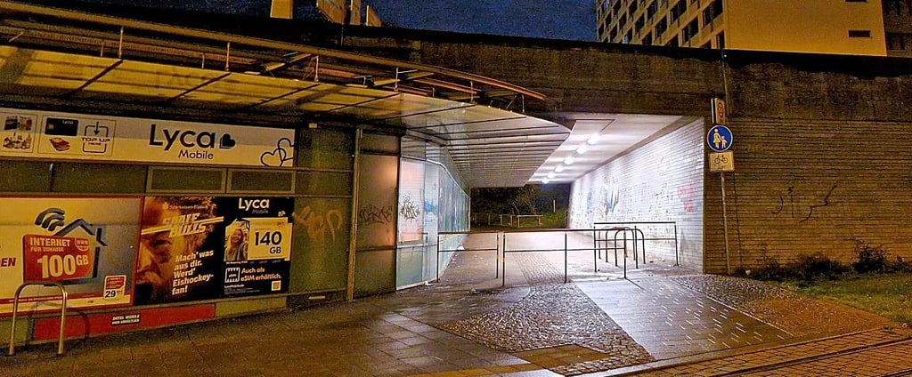 So sieht es im Bereich um den Riebeckplatz nachts aktuell aus.