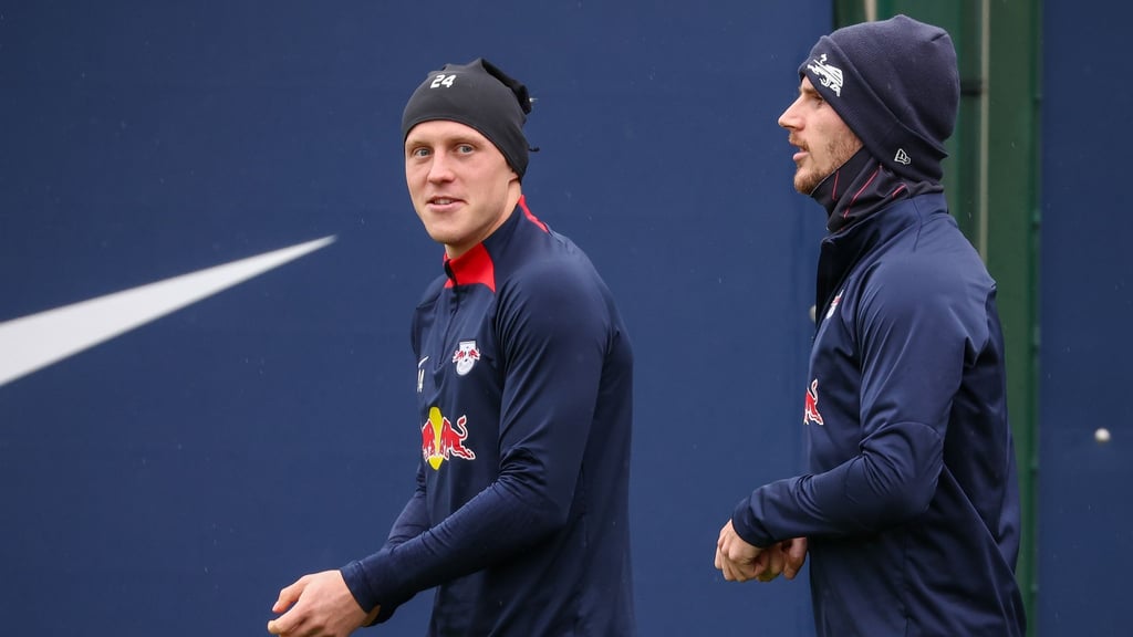 Xaver Schlager (l) und Timo Werner sind mit Kevin Kampl zurück im Mannschaftstraining von RB Leipzig.(Archivbild)
