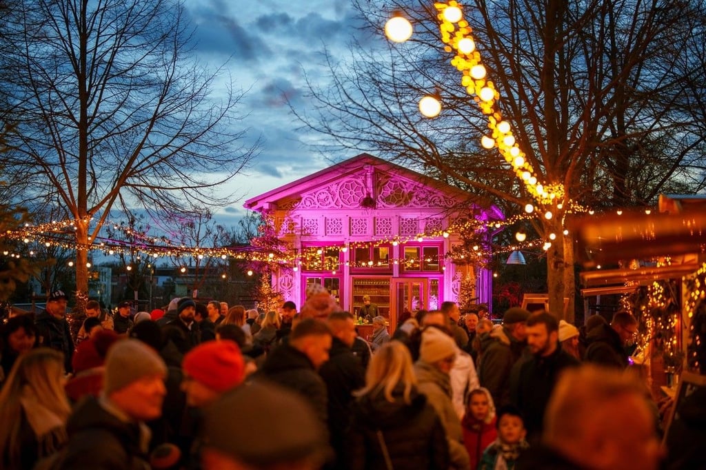 Der Wintermarkt der Schweizer Milchkuranstalt im Fürstenwallpark Magdeburg hat sich zum Besuchermagneten entwickelt. Er wird auch am 20. Dezember öffnen.