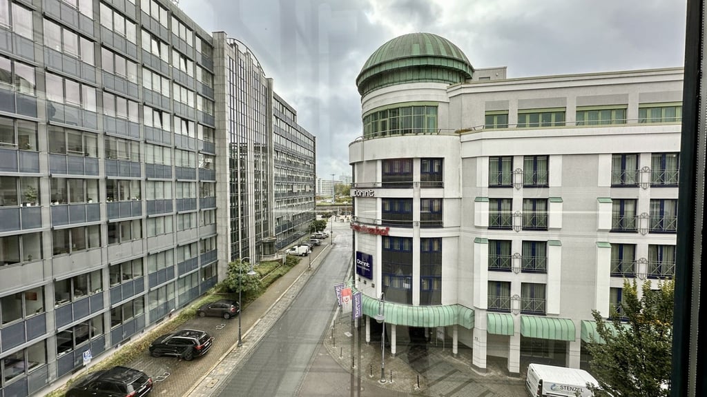 Was wird aus dem Charlottenhof, wenn 500 Meter weiter das neue Dorint eröffnet?