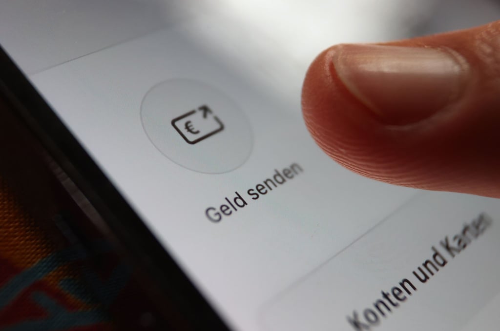 Das von einem Zusammenschluss europäischer Banken gestartete Bezahlsystem Wero soll noch in diesem Jahr auch für Online-Einkäufe genutzt werden können. (Symbolbild)
