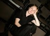 Die bekannte Dokumentar-Regisseurin und Hallenserin Carolin Millner setzt sich mit dem Terroranschlag  vom 9. Oktober 2019 in Halle in einem choreographierten Schauspiel am Neuen Theater auseinander.  