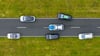 Fahrzeuge können sich dank „Car2x“-Technik untereinander verständigen.