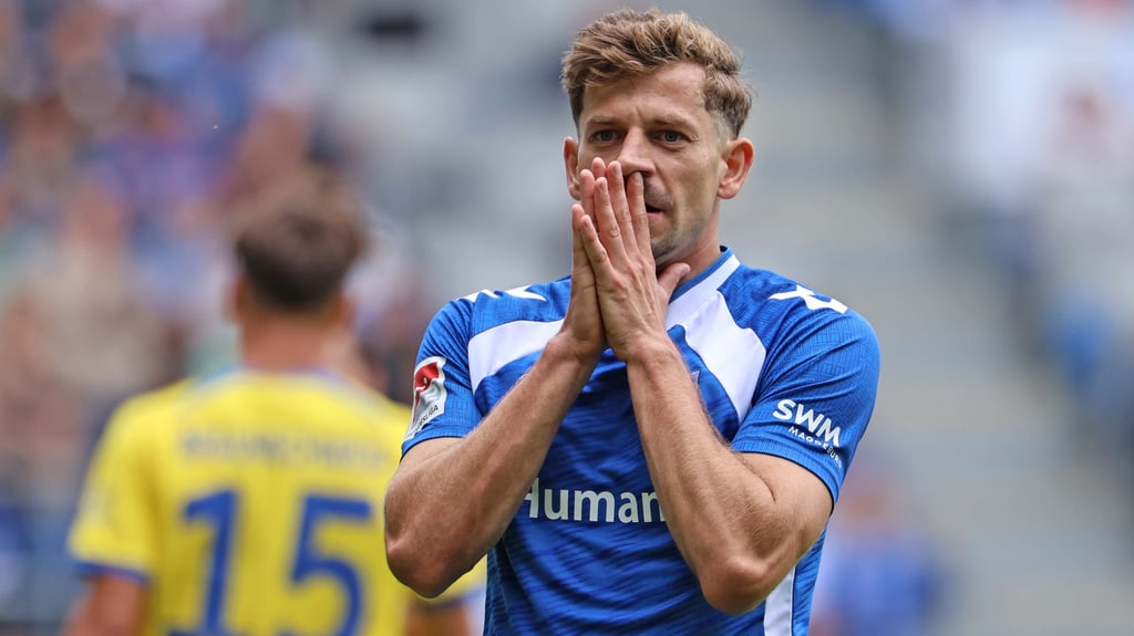 Beim 0:1 gegen Eintracht Braunschweig am 3. August mussten sich Alexander Nollenberger und Co. vom 1. FC Magdeburg über ihre Chancenverwertung ärgern.