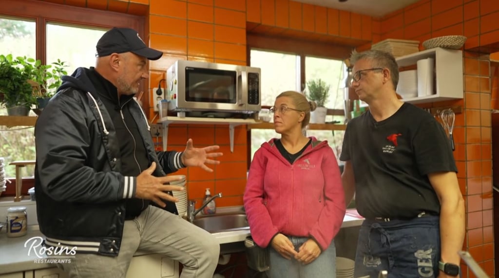 TV-Koch Frank Rosin war für seine Sendung "Rosins Restaurants" in Braunlage im Ausflugslokal "Waldcafé Forellenteich" zu Gast. Die Betreiber Jan und Petra hatten nach Hilfe gerufen.