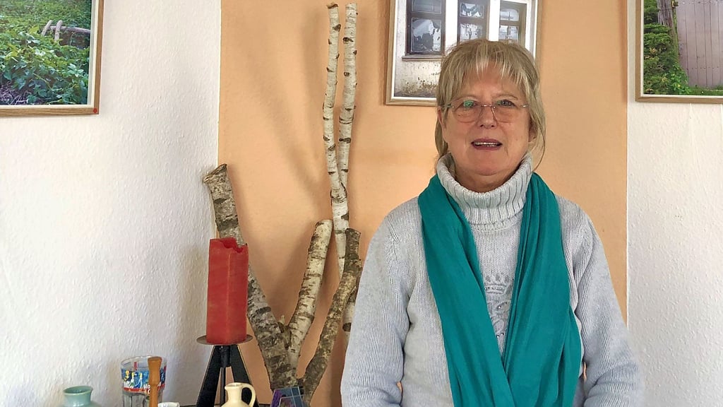 Helmtrud Ziska zeigt, wie viel Herz sie in ihren Friederike–Treff 5 in Coswig steckt und empfängt ihre Besucher mit großer Gastfreundlichkeit.