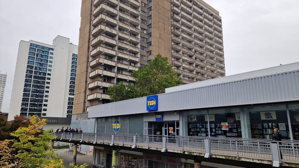 Die Tedi Filiale in der Neustädter Passage in Halle-Neustadt ist seit Wochen geschlossen.