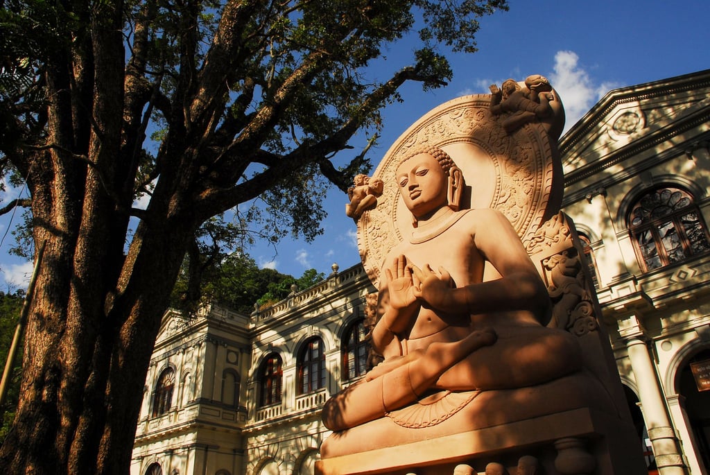 Für einen entspannten Urlaubsstart in Sri Lanka: Rechtzeitig vor der Reise das Visum online beantragen.