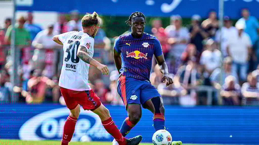 El Chadaille Bitshiabu im Sommer-Test gegen den ZFC Meuselwitz.