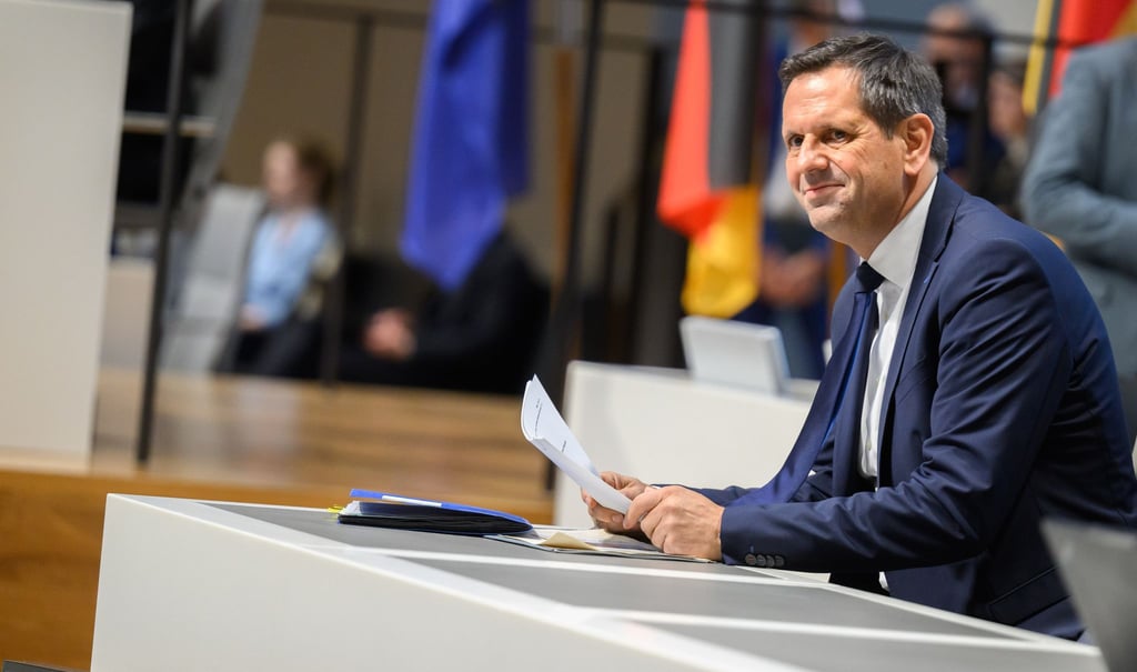 Niedersachsens Ministerpräsident Lies fordert einen gemeinsamen Zukunftspakt für die Autoindustrie.