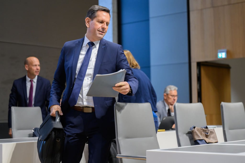 Niedersachsens Ministerpräsident Lies fordert einen gemeinsamen Zukunftspakt für die Autoindustrie.