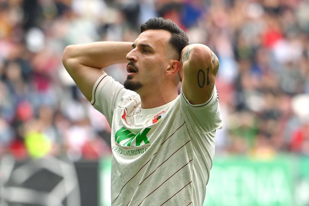 Mergim Berisha, Spieler von der TSG Hoffenheim, sollte beim FC Augsburg sportlich wieder auf die Beine kommen.