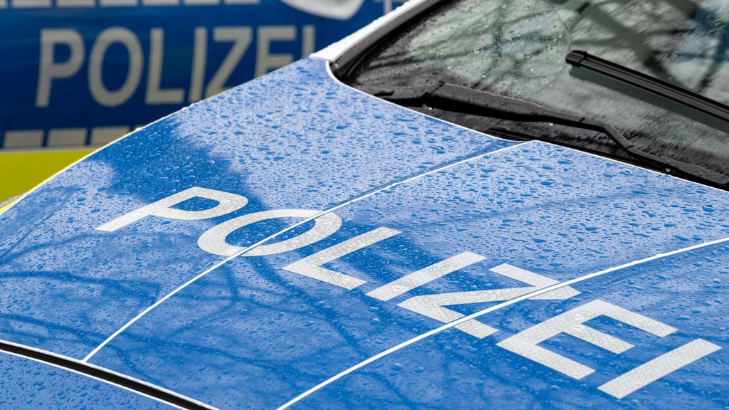 Die Ausfahrt Wernigerode-Nord an der A36 ist derzeit wegen eines brennenden Fahrzeuges gesperrt.