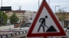 Schweres Gerät rückt bald an, um den Weg zur Erneuerung einer Brücke des Magdeburger Rings zu ebnen. (Symbolbild)