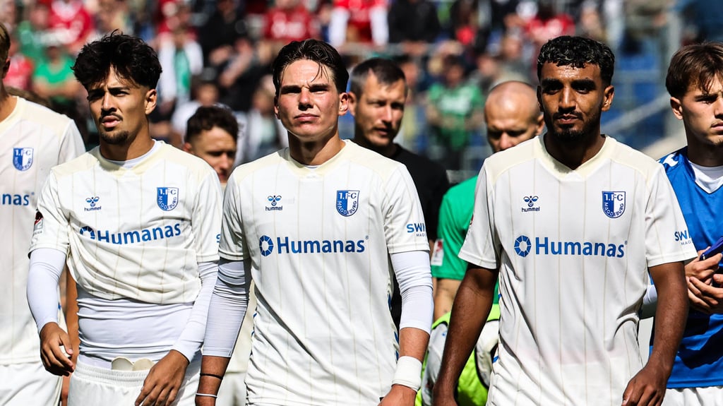 Laurin Ulrich, Dariusz Stalmach und Rayan Ghrieb (v.l.n.r.) gehören zu den Marktwert-Gewinnern im Kader des 1. FC Magdeburg.