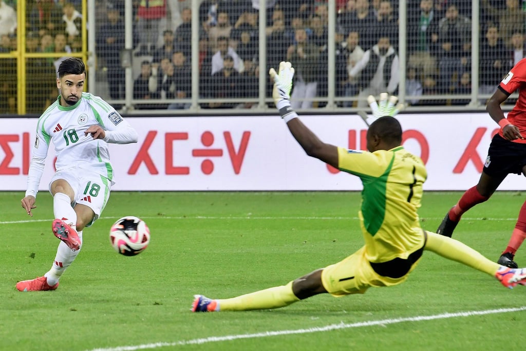 Half Algerien entscheidend mit in der WM-Qualifikation: der Wolfsburger Mohamed Amoura (Archivbild)