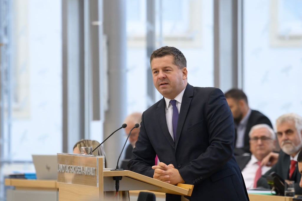 „Es wird nicht ab morgen da Lithium-Abbau in der Altmark möglich sein“, sagt Wirtschaftsminister Sven Schulze (CDU).