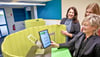 Jobcenterchefin Ines Blaschczock und ihre Mitarbeiterinnen Anja Pannier und Elisabeth Stein (v.r.n.l.)   führen die neue Technik vor.