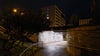Hier traut man sich nachts kaum durch: Der Fußgängertunnel zwischen HWG Hochhaus und Riebeckplatz.