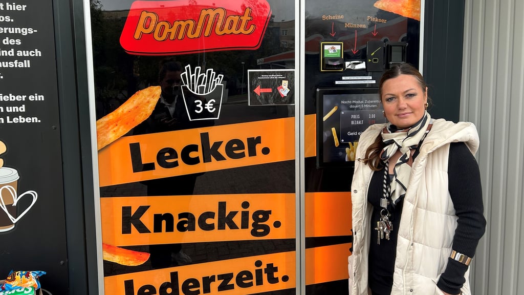 Oxana Beis und ihr Mann betreiben seit September 2025 den „PomMat“ in Magdeburg.