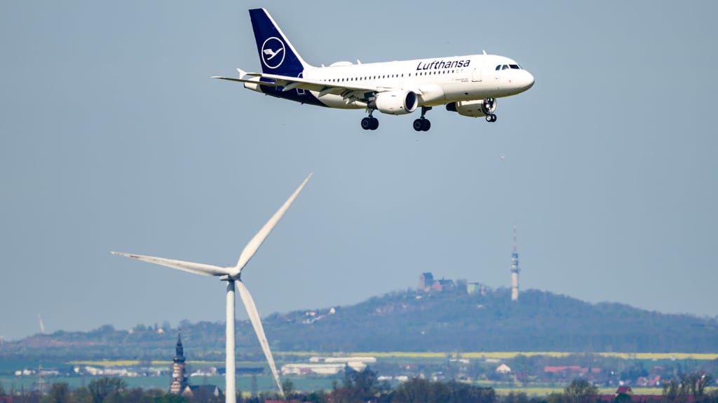 In der kommenden Woche starten in Sachsen-Anhalt die Herbstferien. Viele Familien fliegen dann vom Flughafen Leipzig/Halle in den Urlaub und parken hier ihre Autos. Dies kann mitunter aber ganz schön teuer werden.